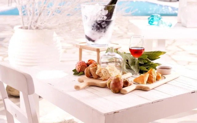 Mykonos Bay Resort & Villas