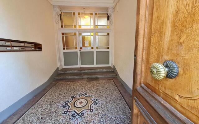 Appartement intra muros 8 personnes climatisé Wifi stationnement facile