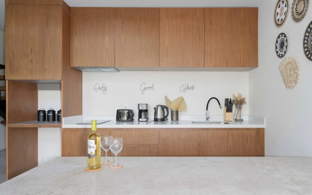 Moderno Loft Temple II A112 By Sandy Powerful