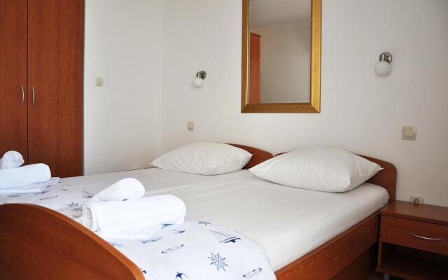 Sunrise Apartments and Studio Apartments