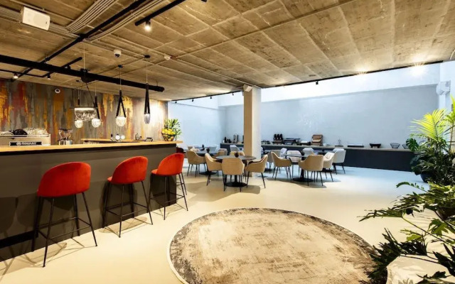 The Amberlyn Suite Hotel