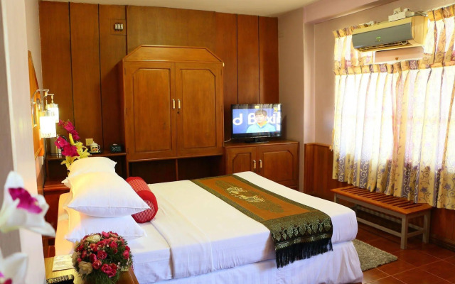 Royal City Hotel