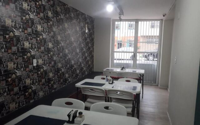 Praia dos Amores Hostel