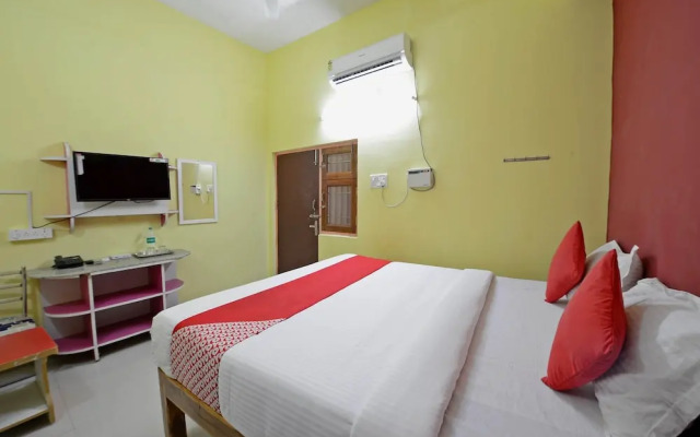 Oyo 29663 Sp Highway Inn