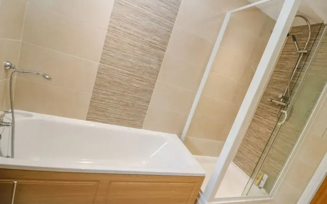 2 Riverside Cottages