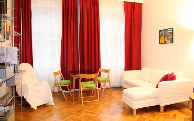 GoVienna Homelike City Apartment