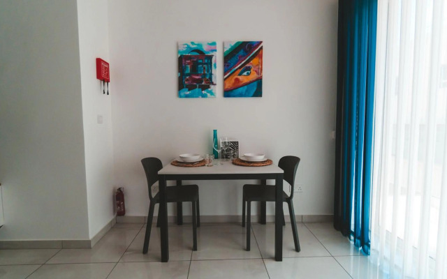 Ideal Location, Stylish 1BR Apartment with Free Parking