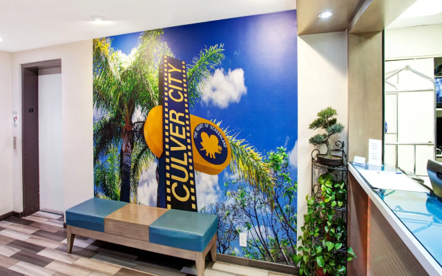 Travelodge by Wyndham Culver City