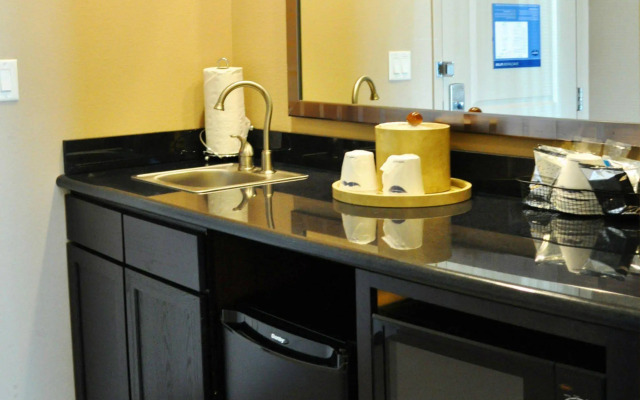 Hampton Inn & Suites Bay City, TX