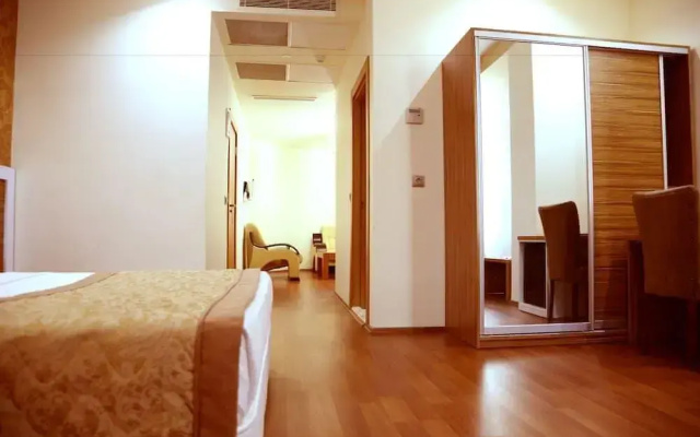 Mira Blue Hotel