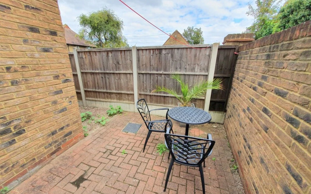 2-bedroom House Near Town With Superfast Wi-fi