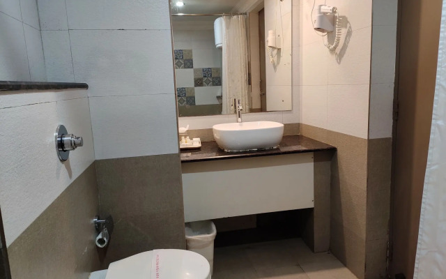 Hotel Pushpak