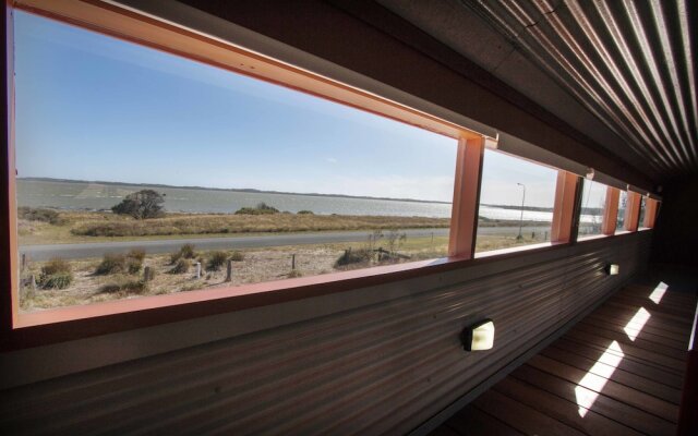 Coorong Aurora - breathtaking waterfront escape