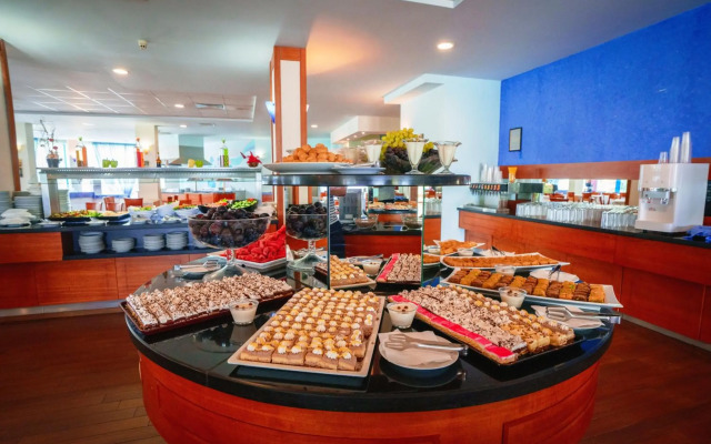 Perla Beach Hotel III