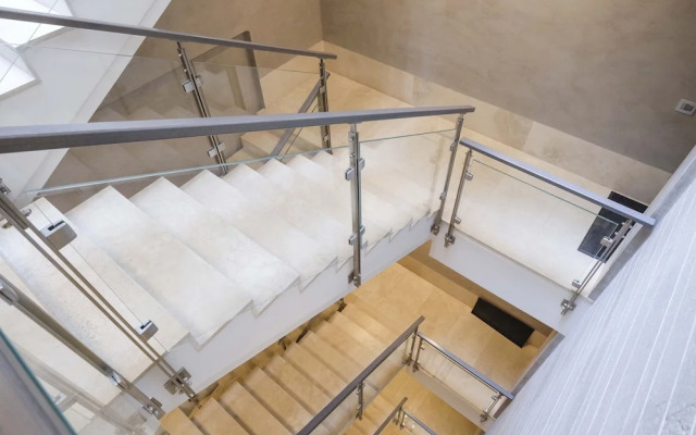 Brilliant Modern Home In Monti