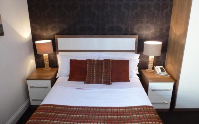 White Lady Hotel
