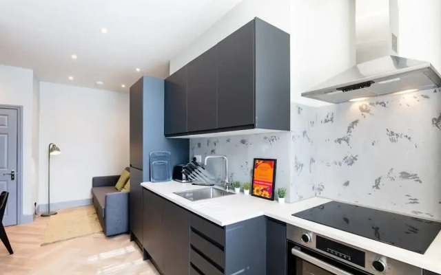 1 Bedroom Apartment-free Parking