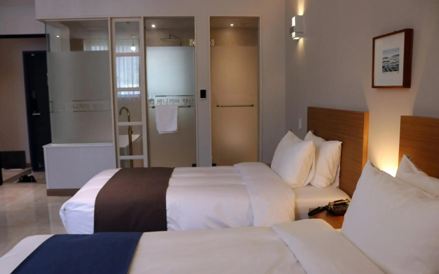 Benikea Yangsan Hotel