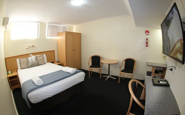 Sleepy Hill Motor Inn
