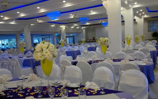 River Side Hotel