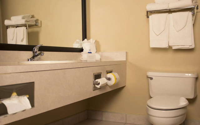Greenfield Inn and Suites Elizabethtown, KY I65 Exit 94