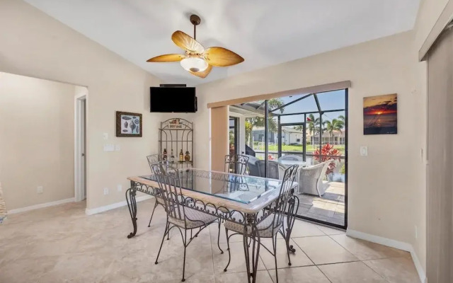 1140 la Palma Court