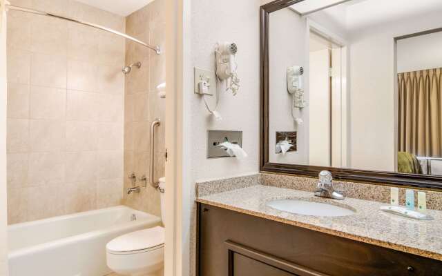 Quality Inn Suwanee I-85