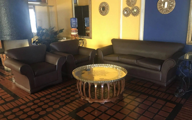 Savoy Inn