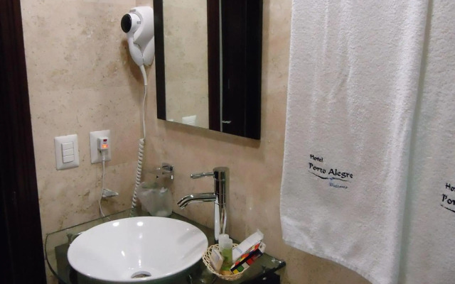 Hotel Porto Allegro - Near Malecon