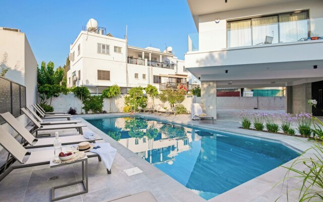 Sanders Olive - Cute 2-bdr Apt With Shared Pool