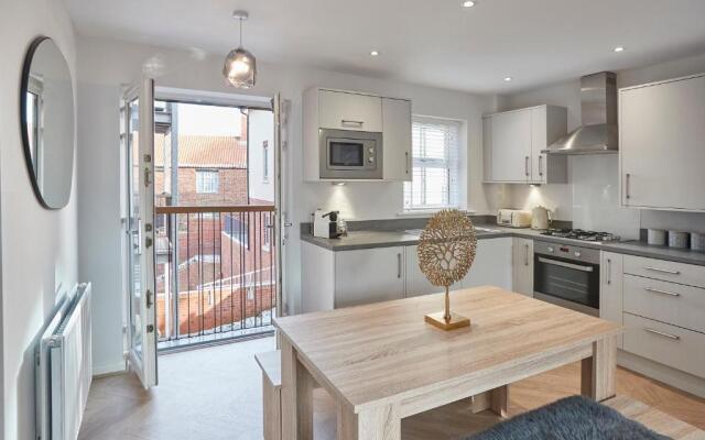 Host & Stay - Shipwrights