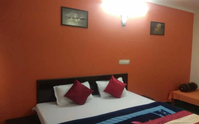 Hotel Him Ganga by Raatri