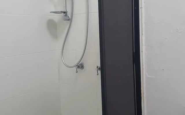 BUDGET Bourke st Apartment