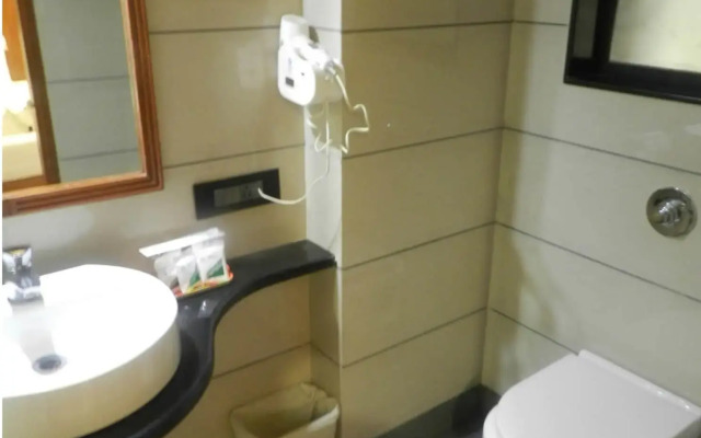 The Emerald Hotel & Executive Apartments