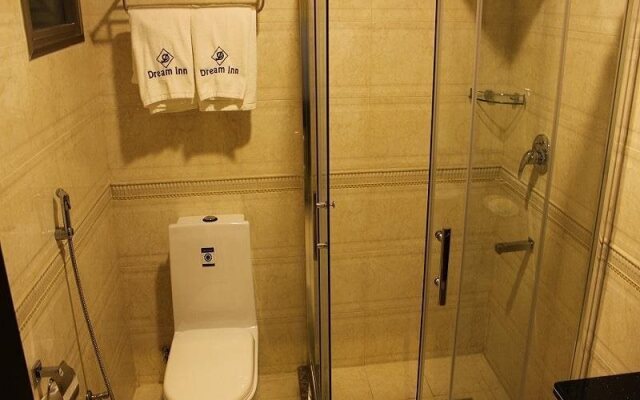 Dream Inn Hotel & Suites