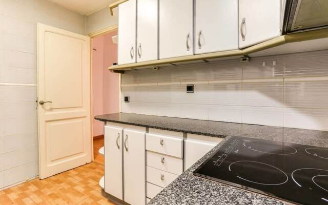 Luminous 2 Bedroom Next to Sagrada Familia