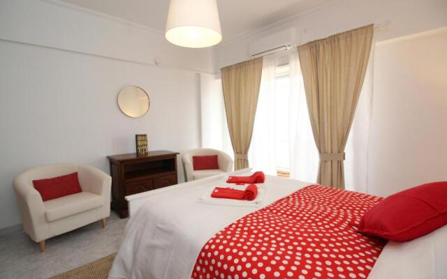 Poppy house in Anjos