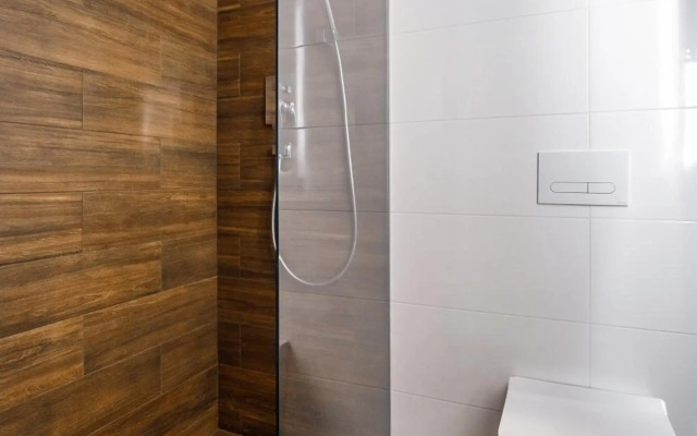 Royal apartment on Hmelnytskogo 37