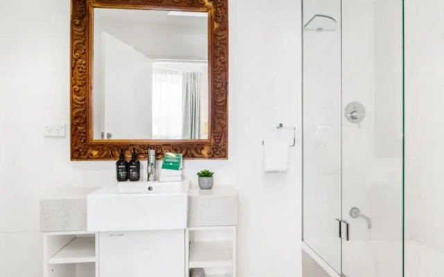 Отель The Sebel Byron Bay