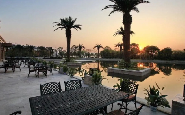 Hubing Spring Season Hotel