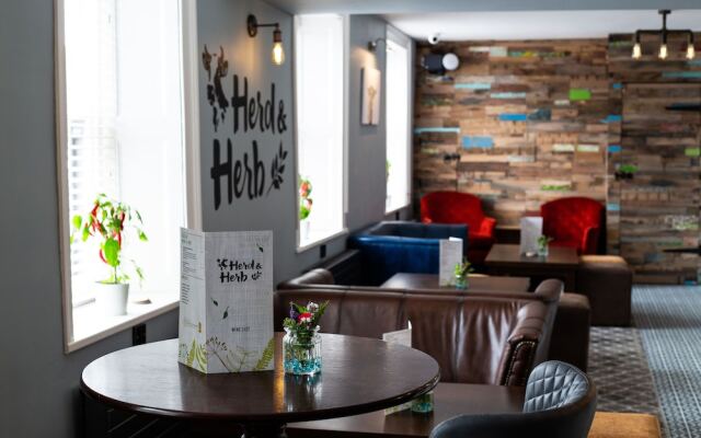 Hardwick Arms Hotel