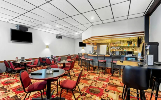 Suburban Studios Fort Dodge