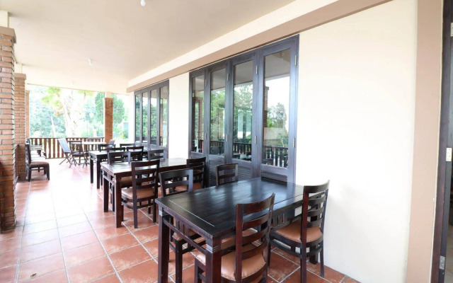 NIDA Rooms Tugu Railway Station