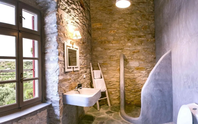 Villa Gaia Syros 1800 s Stone Building
