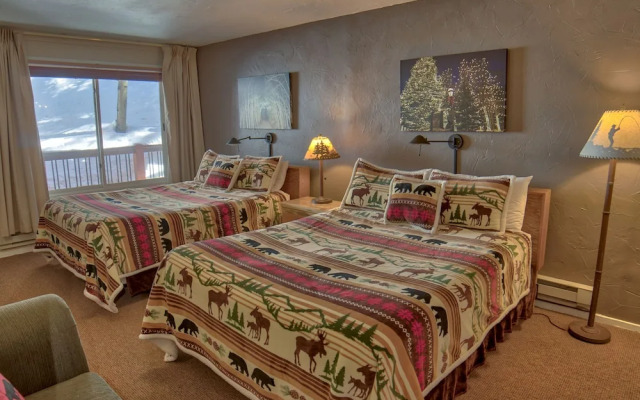 Tannenbaum #105 (Condo with Pool & Hot Tub)
