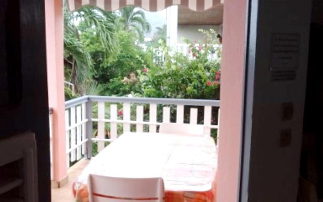 Apartment With one Bedroom in Sainte Anne, With Wifi