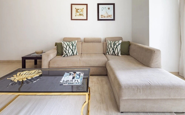 Elegant & Spacious 2BR Apartment In Dubai Marina