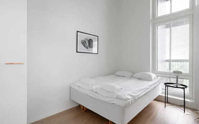 3BR Modern Loft Penthouse with Sauna & Parking