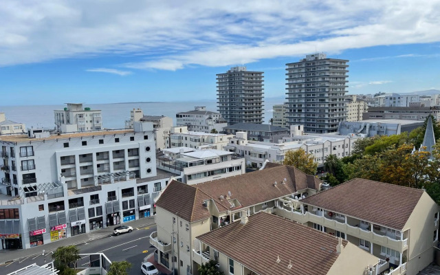 CJ’s OceanCityView Modern Secure 1 bed apartment