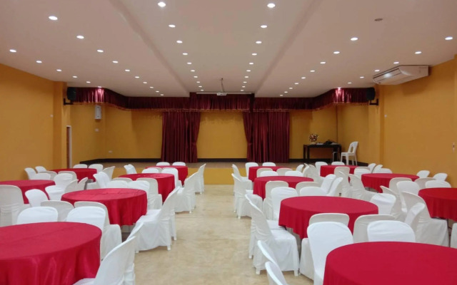 Apinya Resort Bangsarey